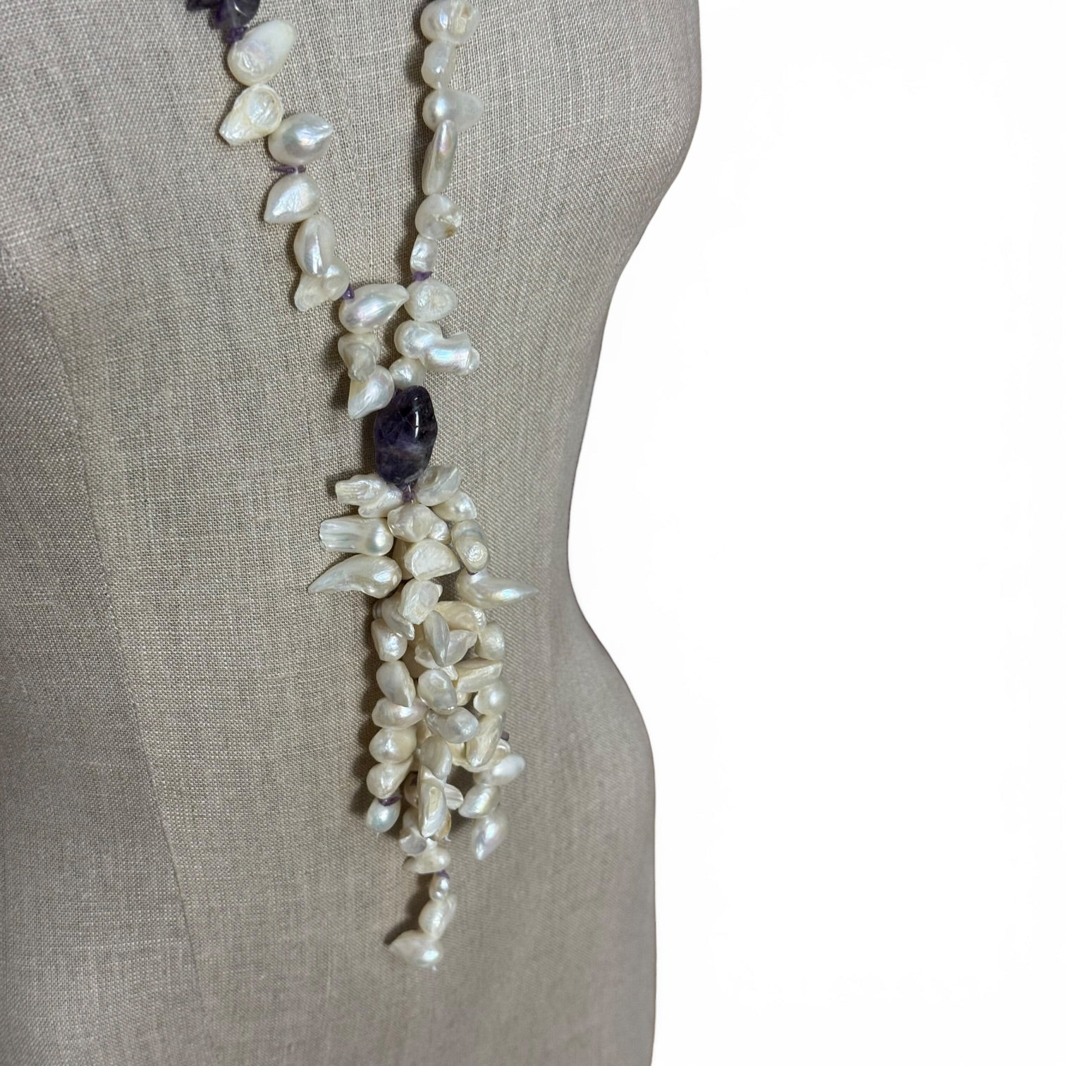 Collar largo de piedras