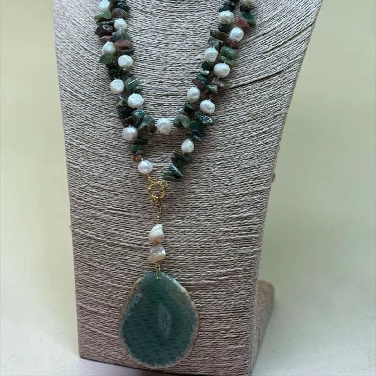 Collar Carmen de piedra natural