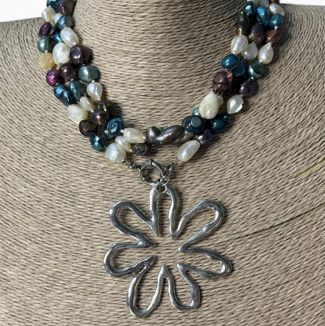 Collar largo de flor