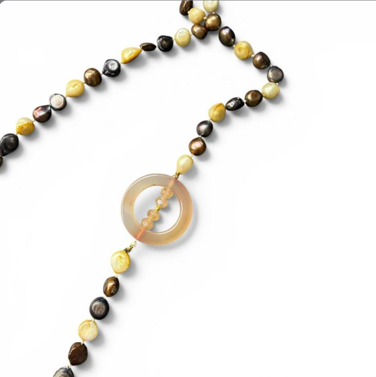 Collar con aro de piedra