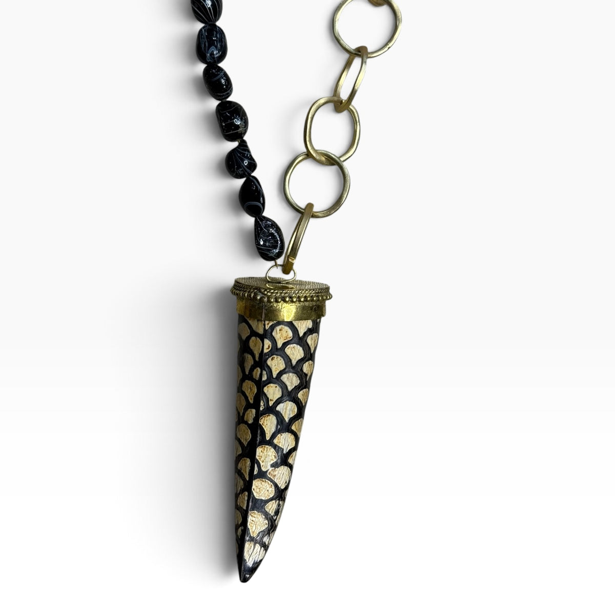 Collar Amani
