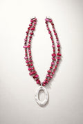 Collar de piedras con medallón