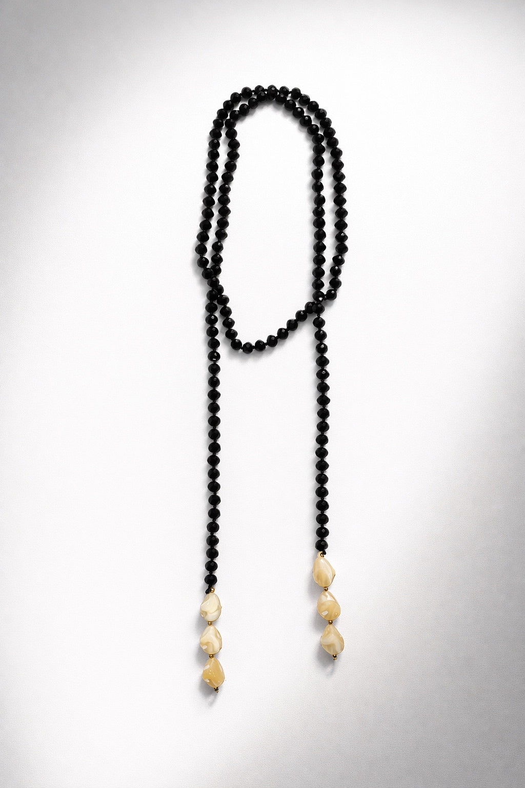 Collar ajustable de piedras