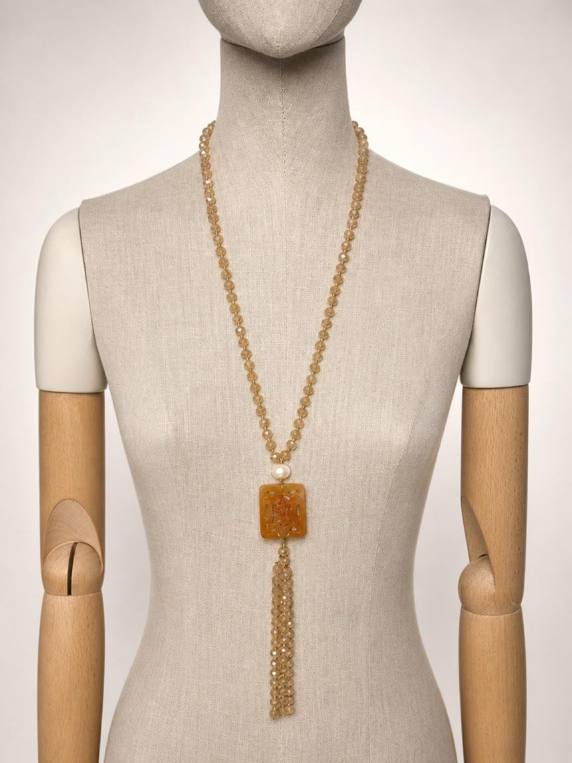 Collar largo abalorio asiático