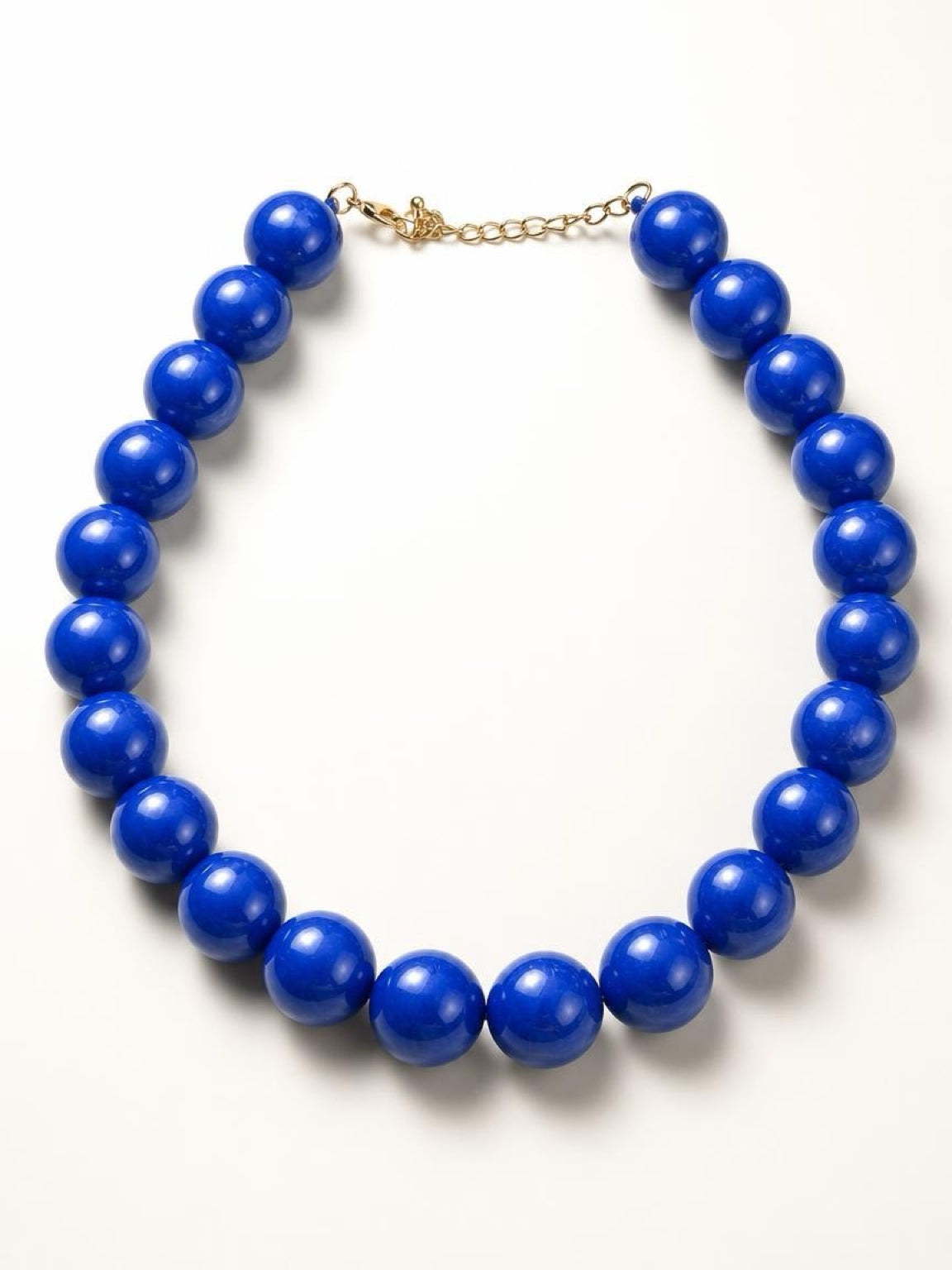Collar de bolas perladas