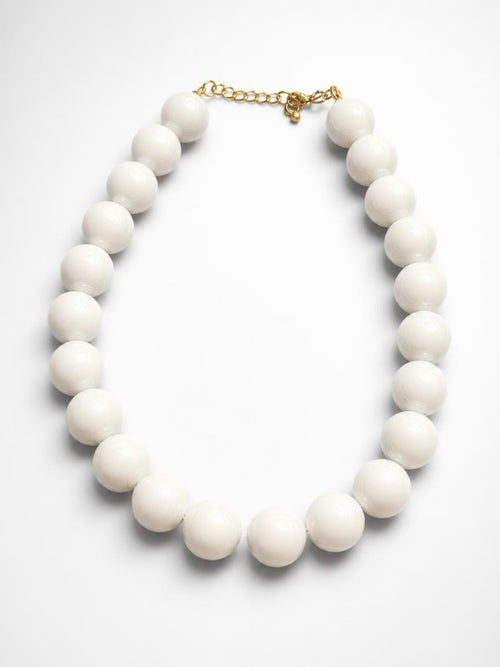 Collar de bolas perladas