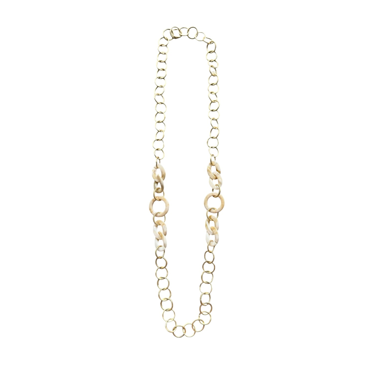 Collar de cadena y resina