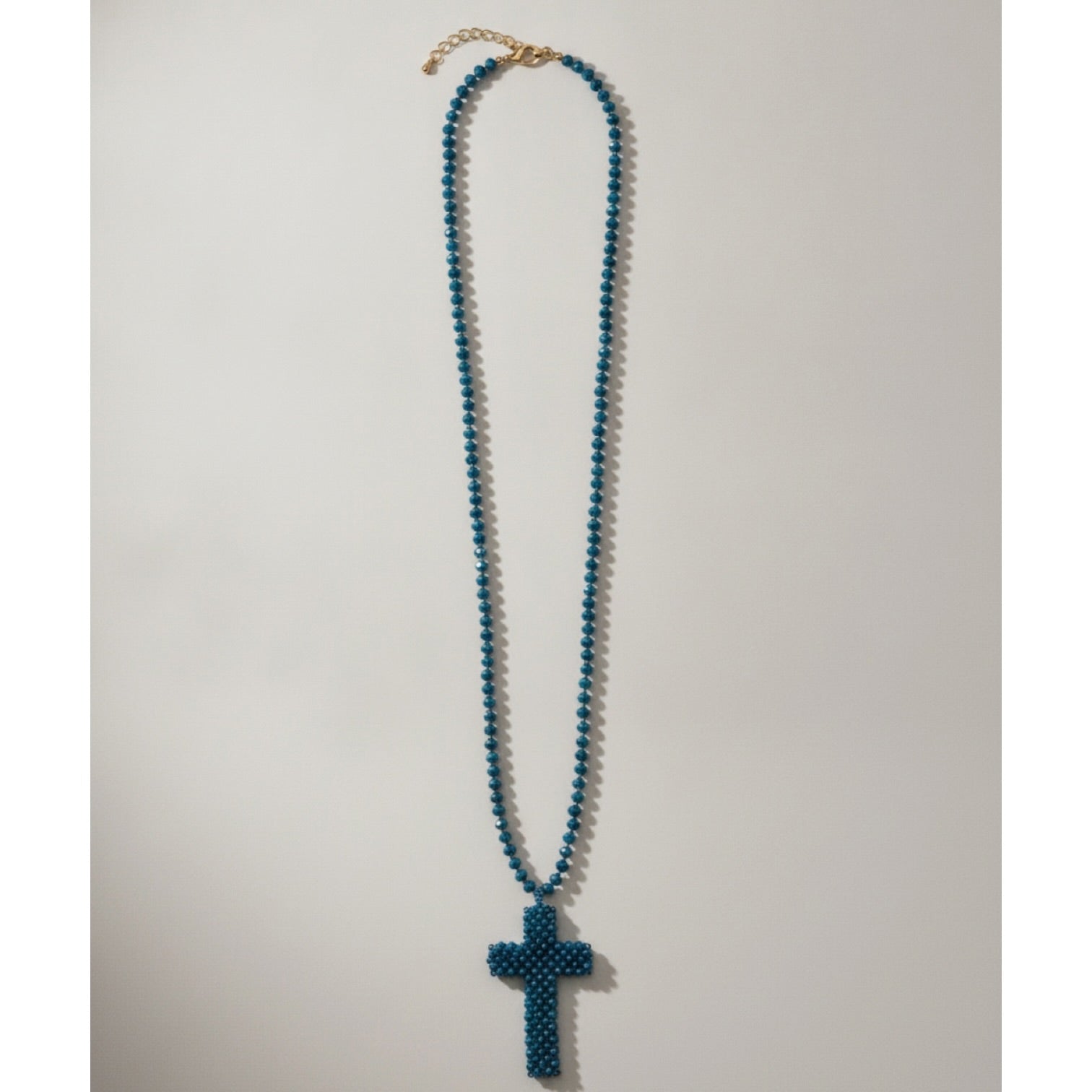 Collar cruz de bolitas